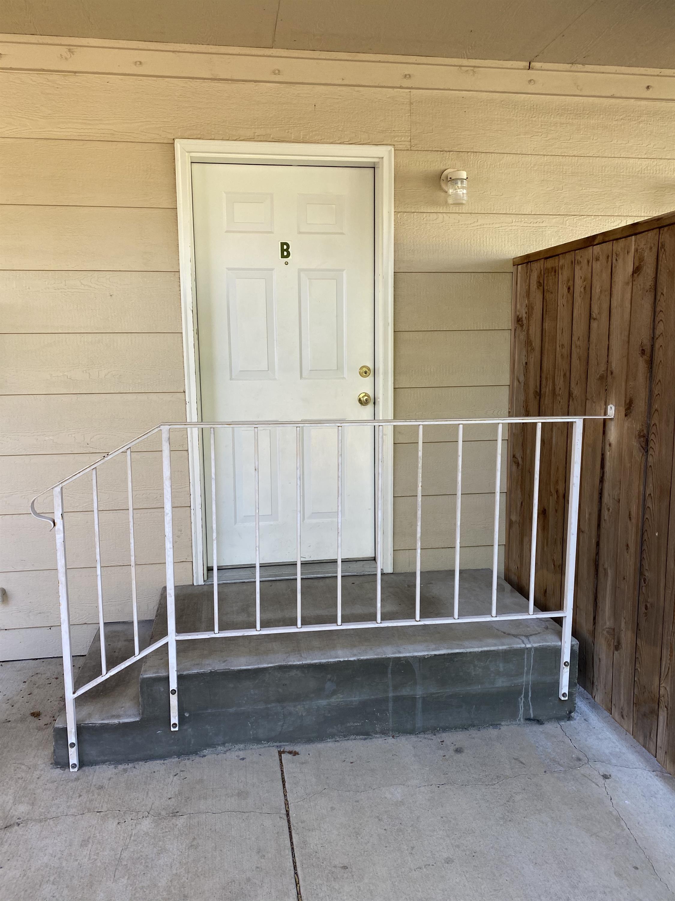 4120 Henry Court - B